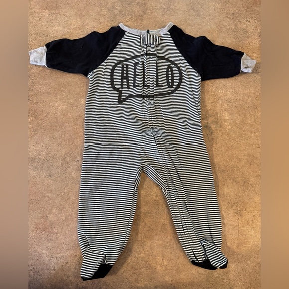 Gerber - 4 PACK! 3-6 Months Black and Yellow Footies One Piece Pajamas - Picture 4 of 6